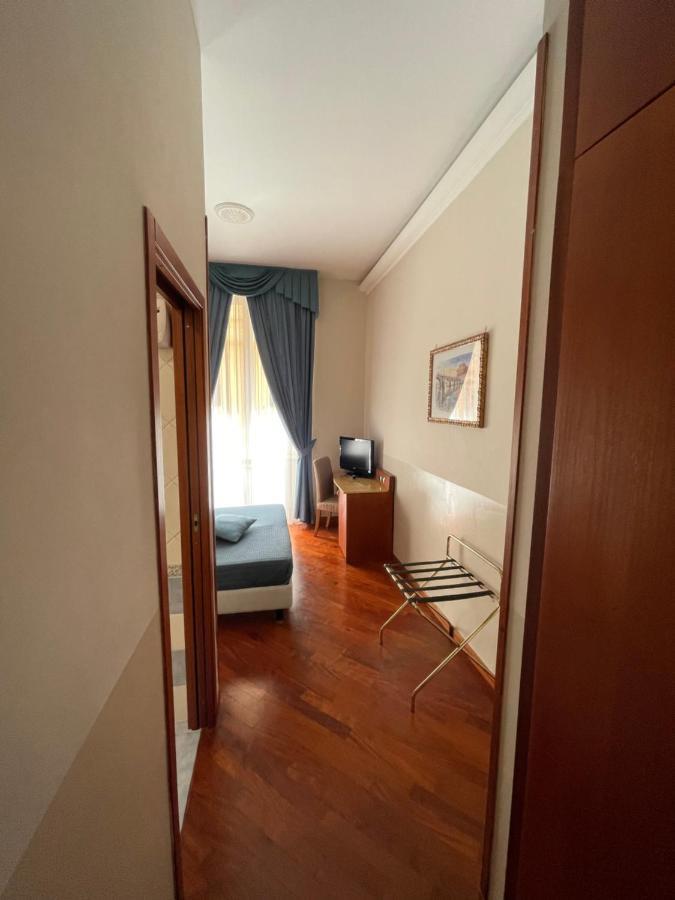 3rd floor 69 manin street Hotel Rome Buitenkant foto