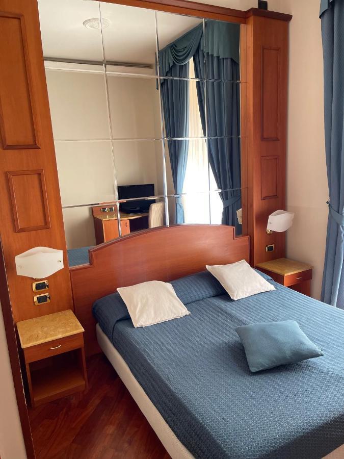 3rd floor 69 manin street Hotel Rome Buitenkant foto