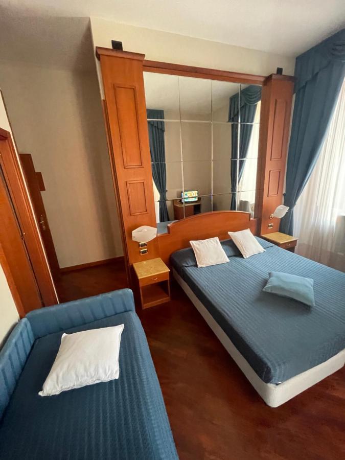 3rd floor 69 manin street Hotel Rome Buitenkant foto
